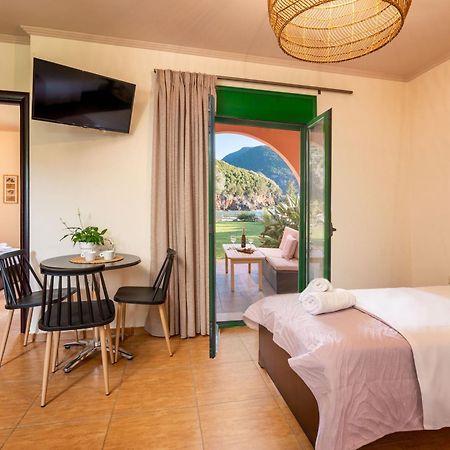 Aiora Suites Sívota 外观 照片