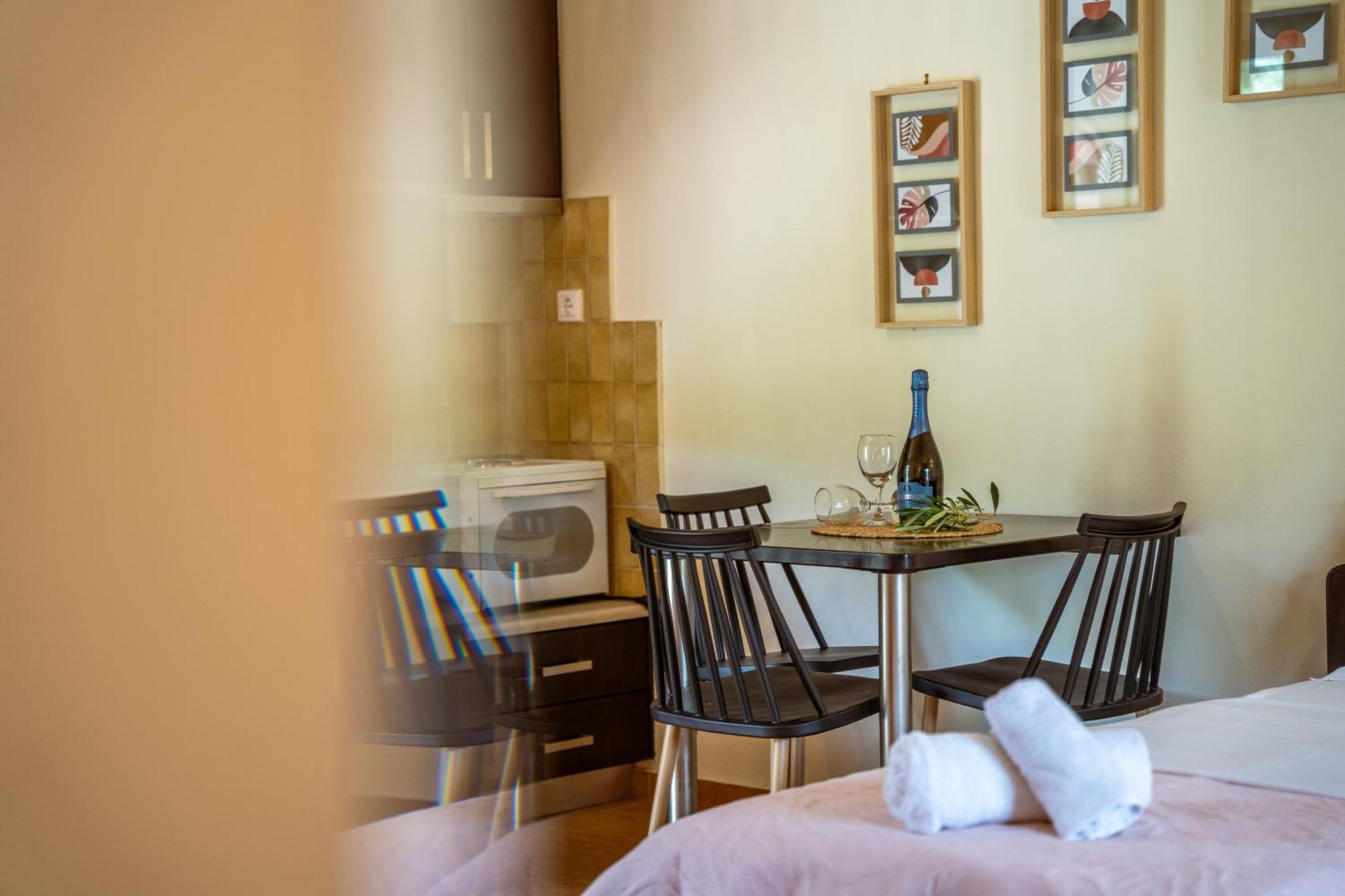 Aiora Suites Sívota 外观 照片